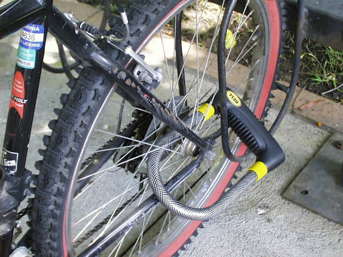 Properly locking a bike